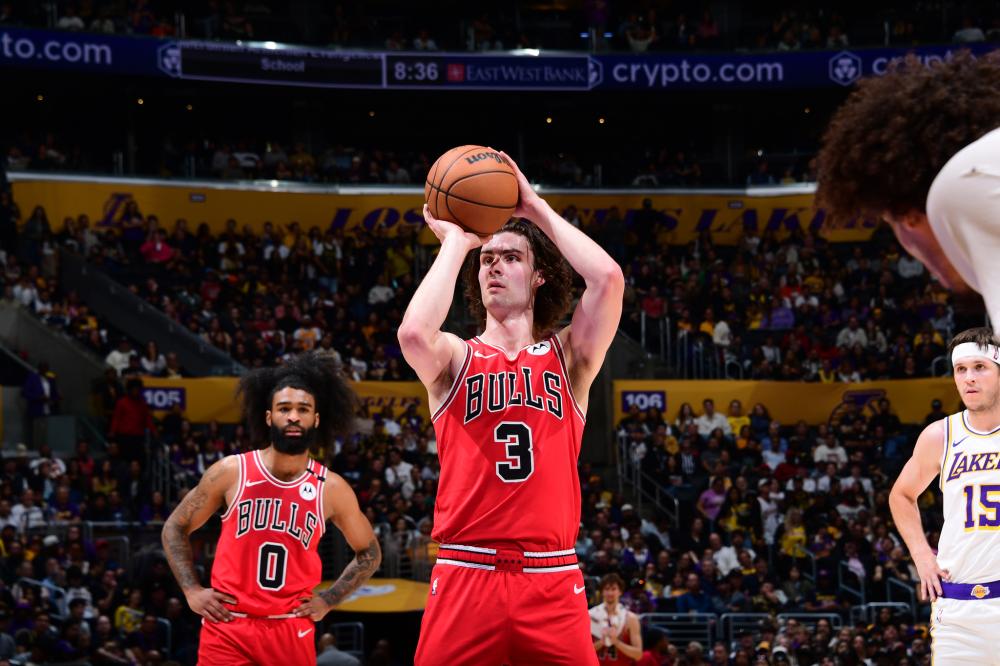 NBA杯半场：希罗&鲍威尔合砍24分，热火暂以57-56魔术